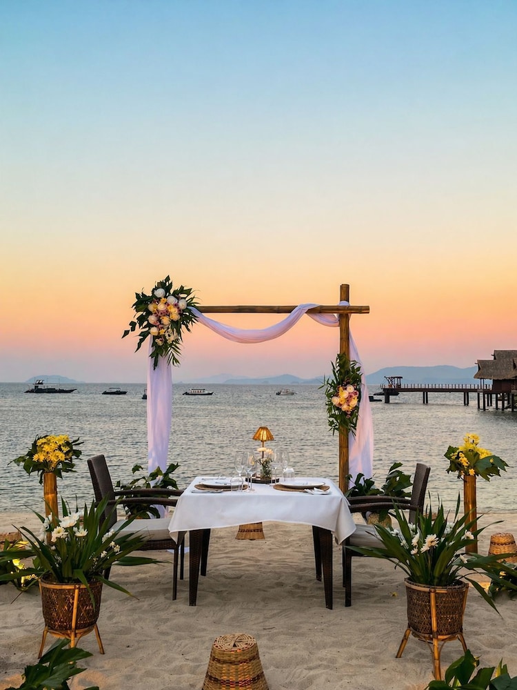 Cauayan Boutique Private Island 43/48