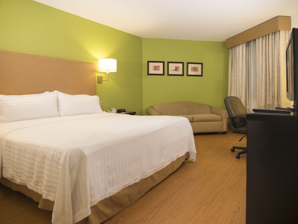 Holiday Inn Tijuana Zona Rio 26/74