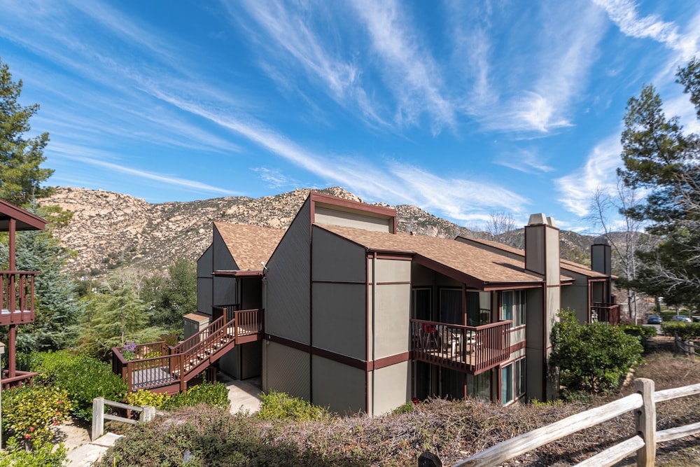 GetAways at San Diego Country Estates 2/50