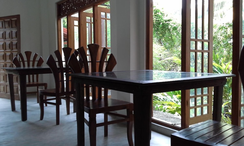Srimalis Residence 26/32