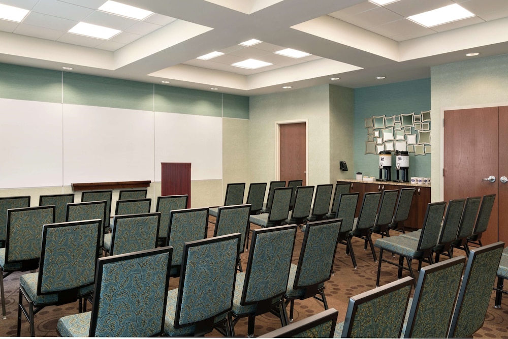 Hampton Inn & Suites Wilmington Christiana 57/62
