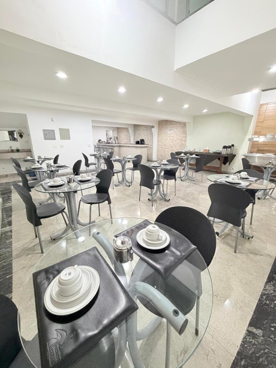 Residencial Pantanal Santa Cruz Hotel 27/35