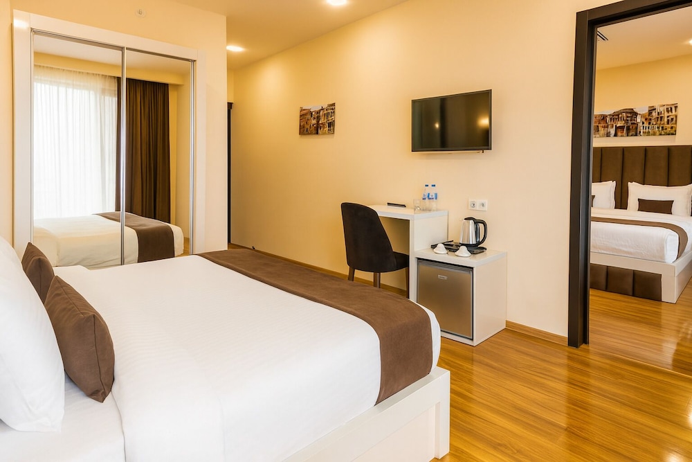 Hotel Residence Plaza 27/63
