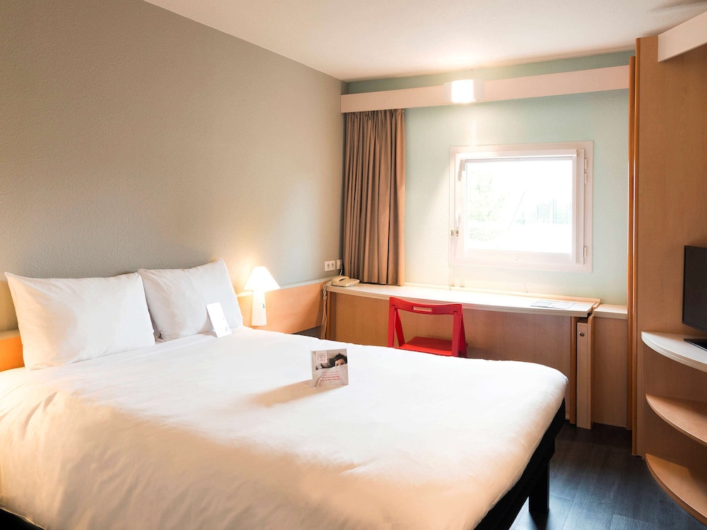 Ibis Laval Le Relais D'armor 10/50