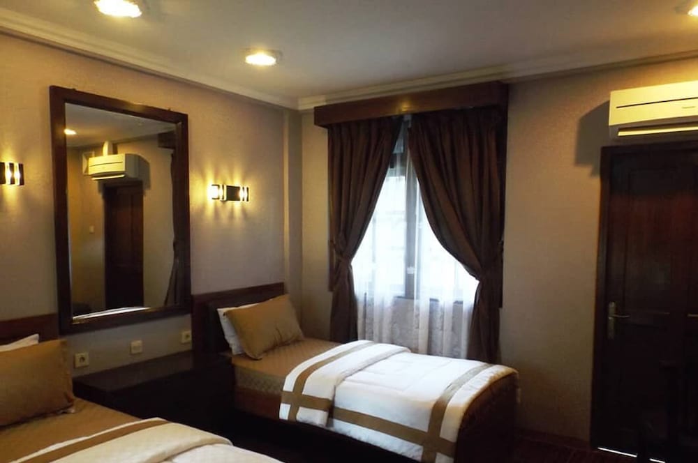 Hotel Bahtera PT Pelni 5/15