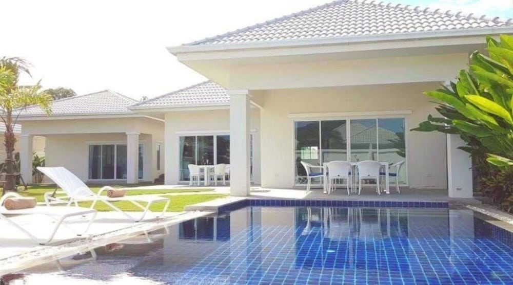 Hua Hin Pool Villa With 4 Bedrooms L27 38/50