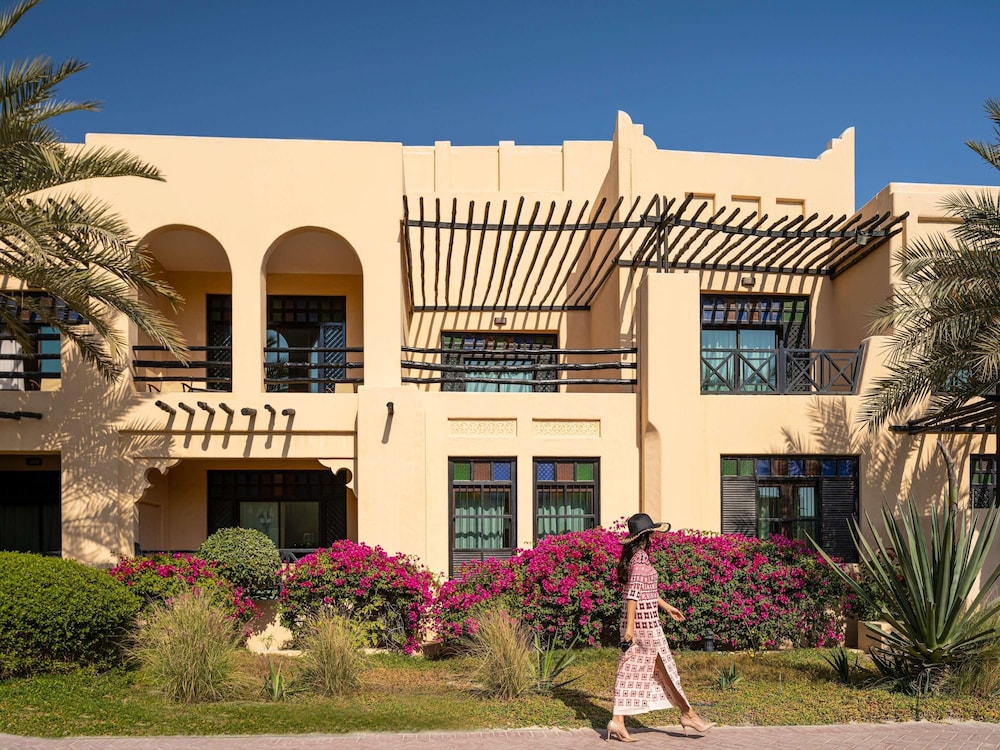 Novotel Al Dana Resort 7/75