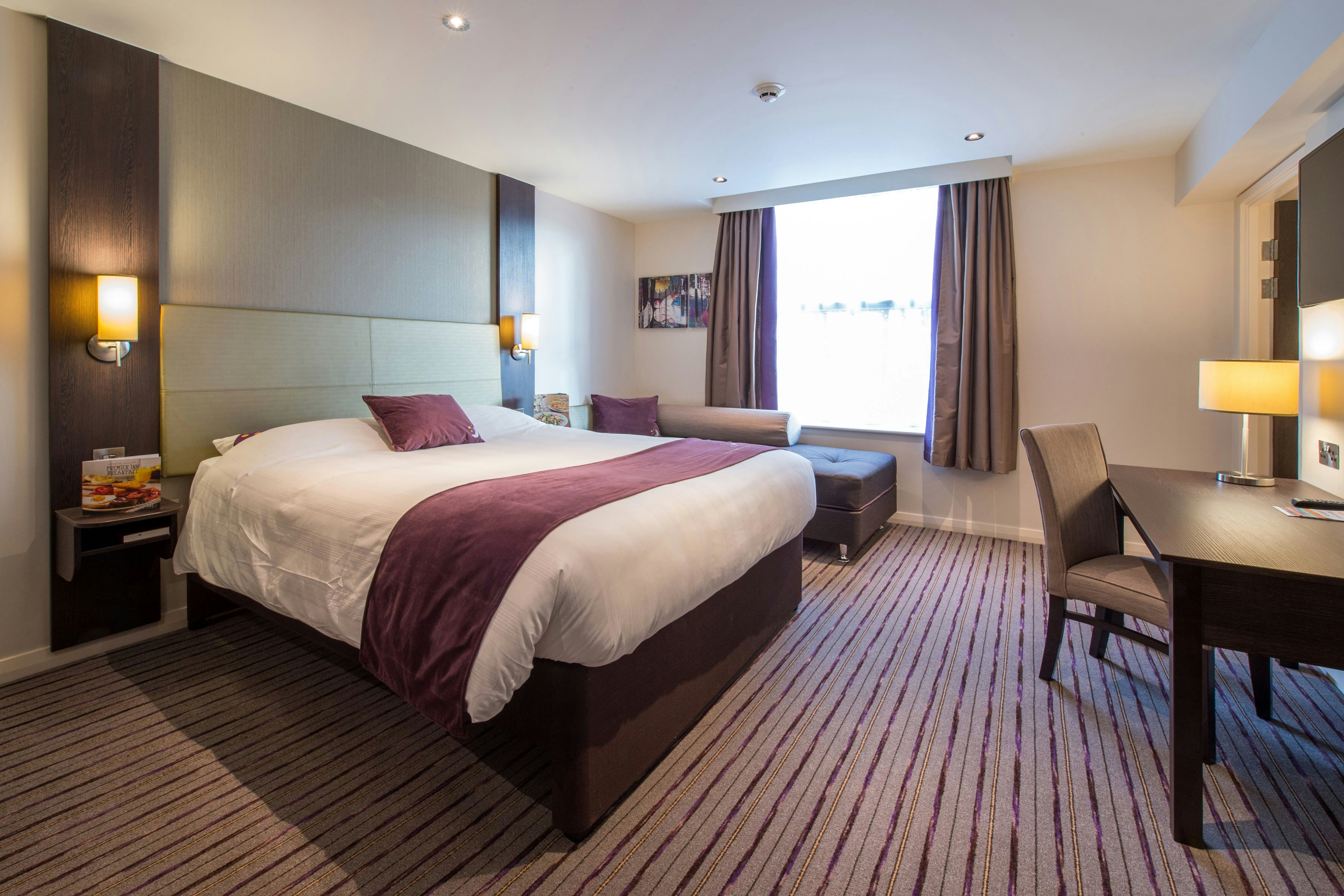 Premier Inn Bury St Edmunds Town Centre 13/40