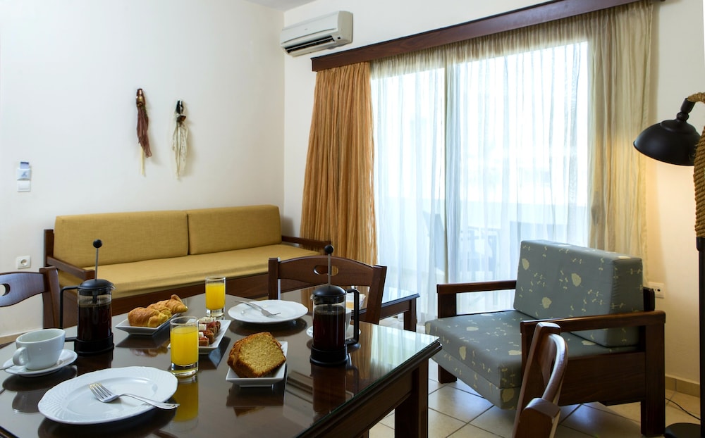 Aphrodite Beach hotel 30/50