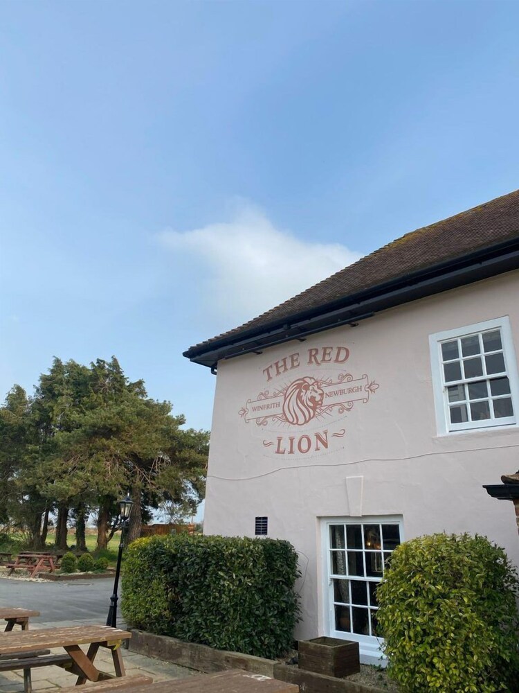 The Red Lion 3/56