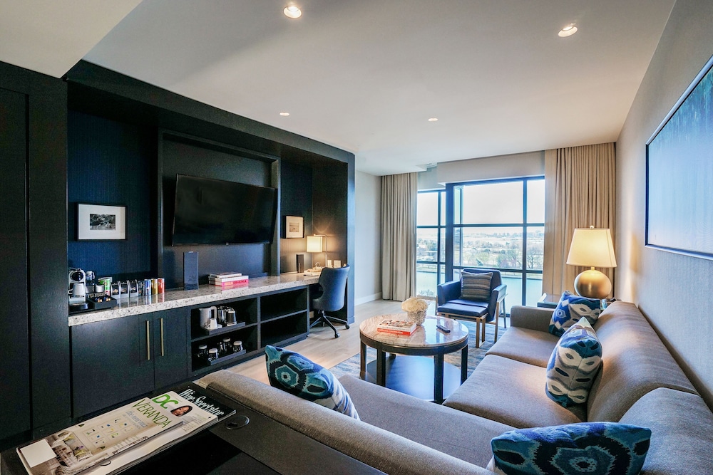 InterContinental Washington D.C. - The Wharf, an IHG Hotel 45/82