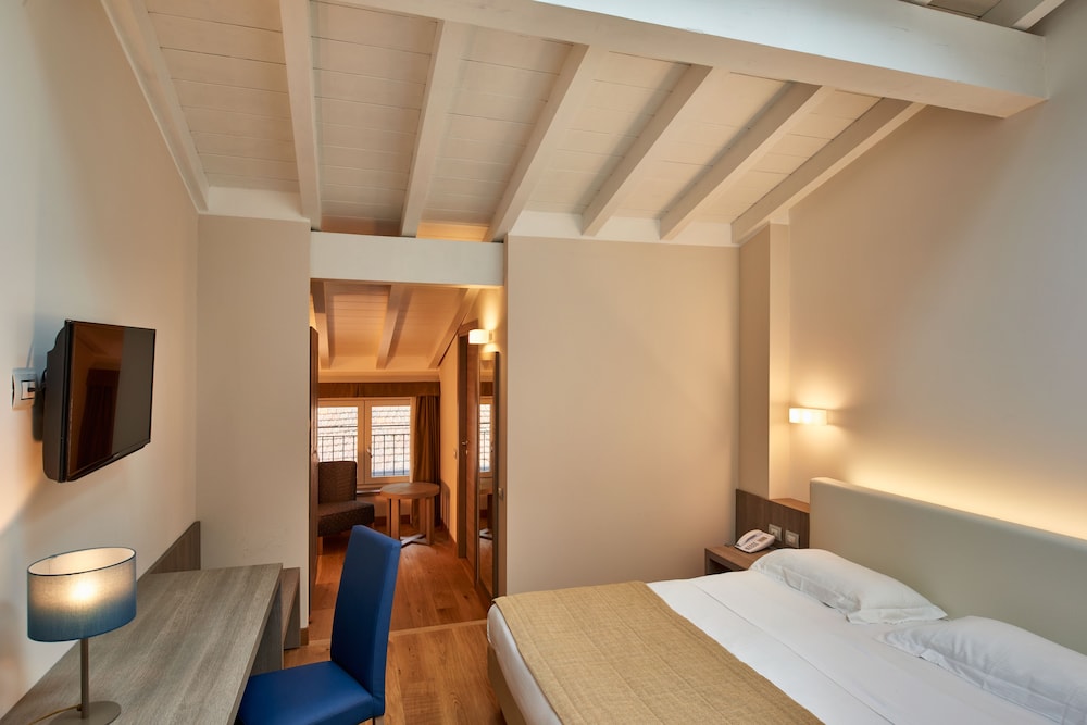 Hotel Centrale 10/67