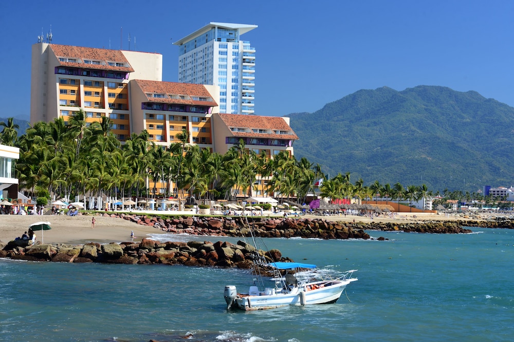 Club Regina Puerto Vallarta 69/75