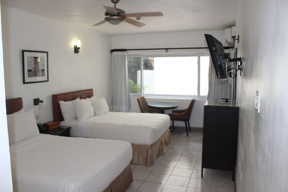 Altamont Court Hotel 24/73