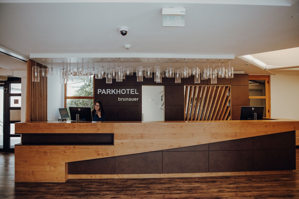 PARKHOTEL BRUNAUER 8/56
