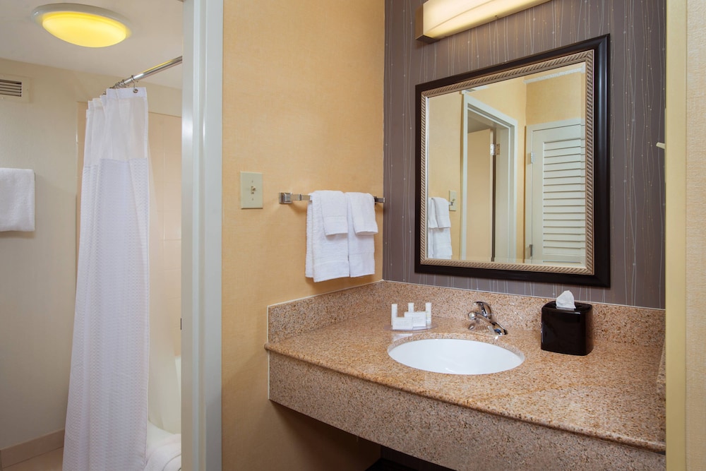 Courtyard by Marriott New Carrollton 41/45