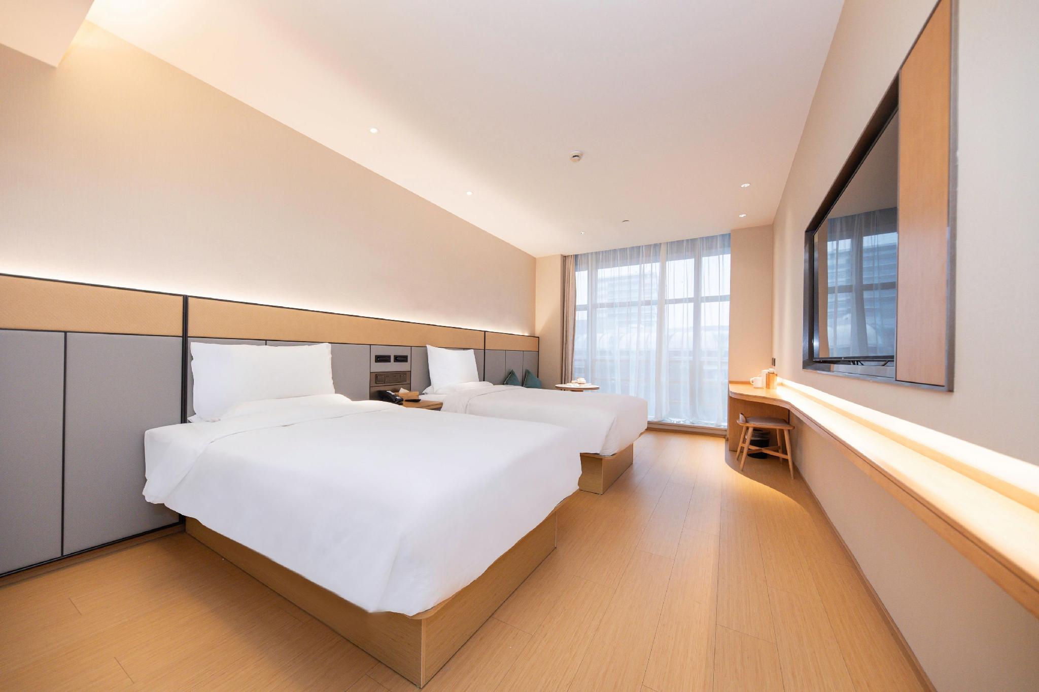 Senior, Family, Twin Beds