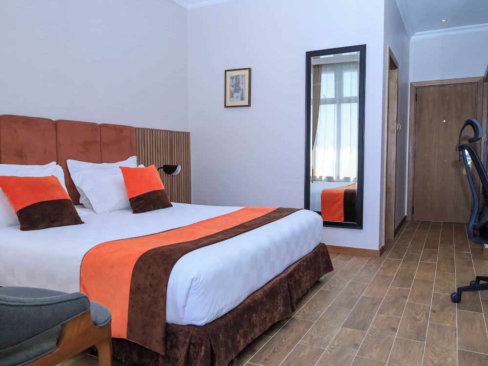 Alba Hotel Meru 18/50