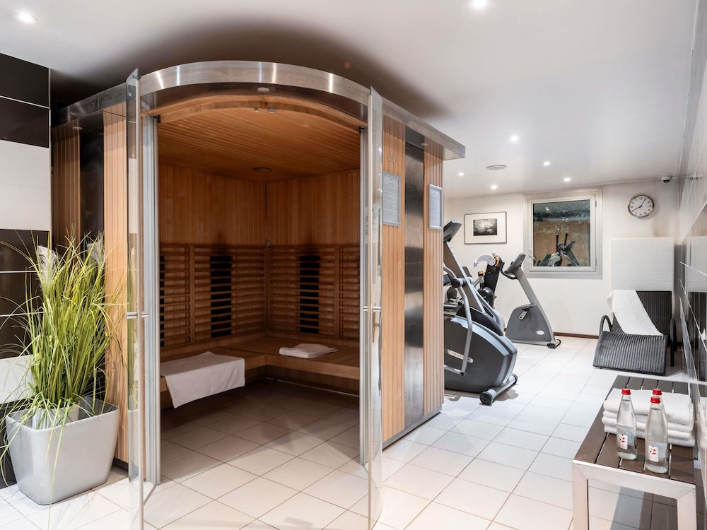 Mercure Rouen Champ de Mars 45/73