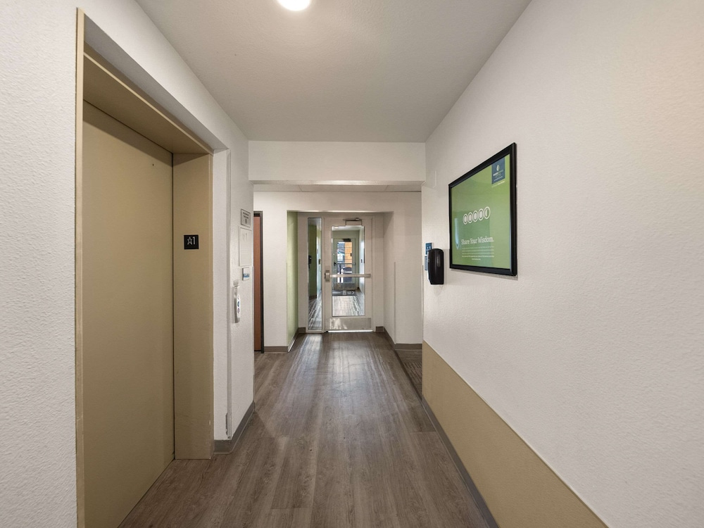 WoodSpring Suites Rockwall-East Dallas 27/43