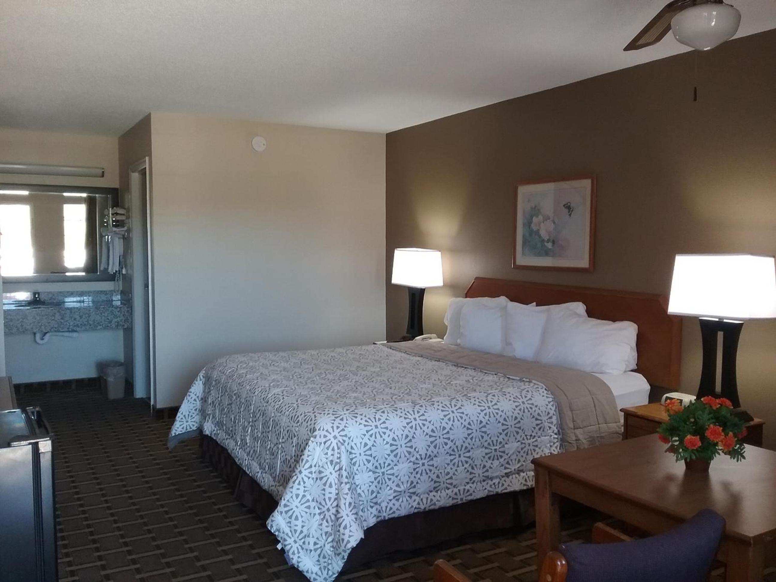 Americas Best Value Inn Blue Ridge 13/23