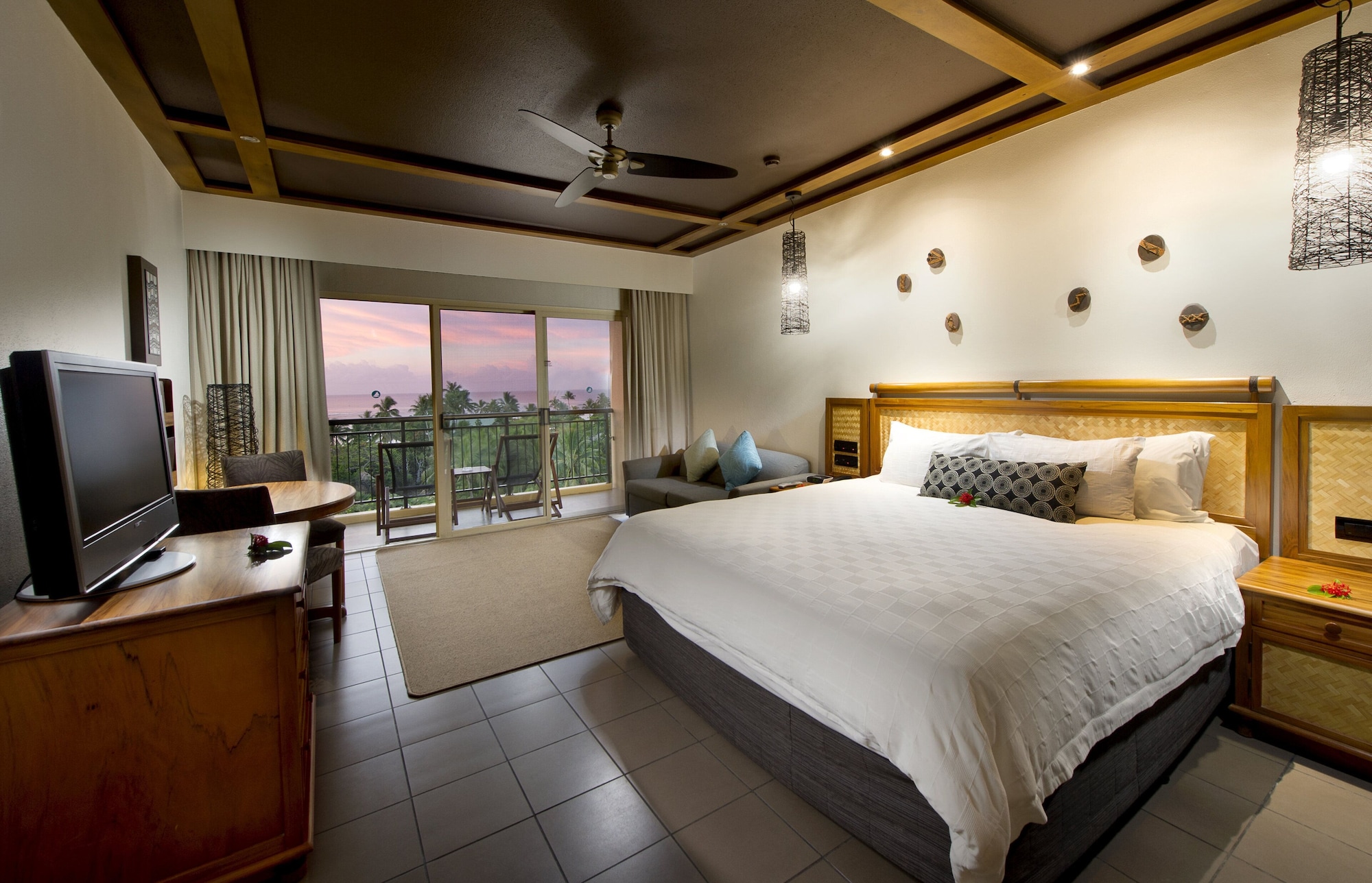Room, King Bed, Resort View, Sofa