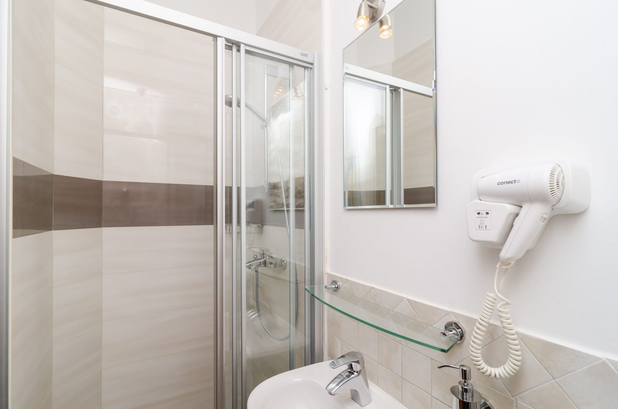 eddie s sea view rooms