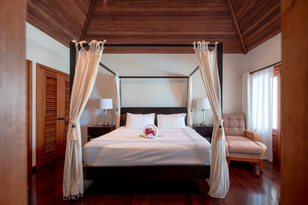 Nonsuch Bay Resort 4/33