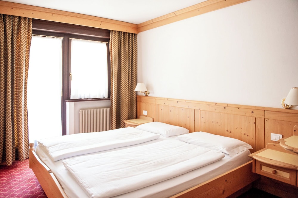 1 BEDROOM, APARTMENT, BALCONY