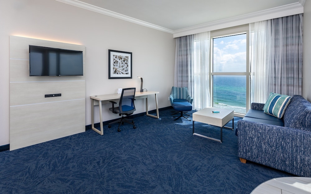 Holiday Inn Express Pensacola Beach 45/60