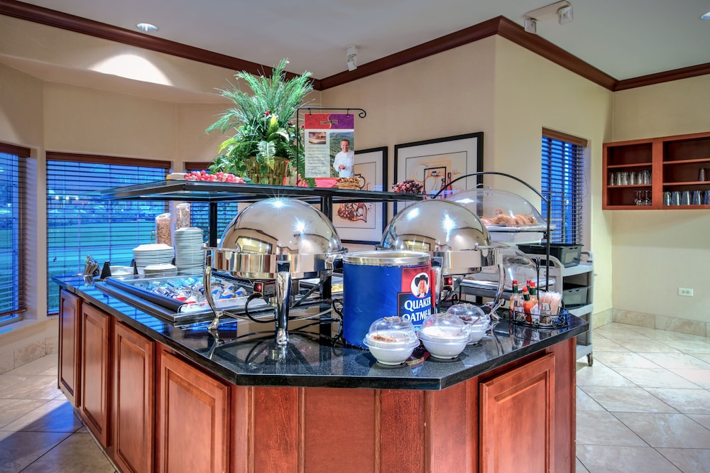 STAYBRIDGE SUITES ROCKFORD 60/73