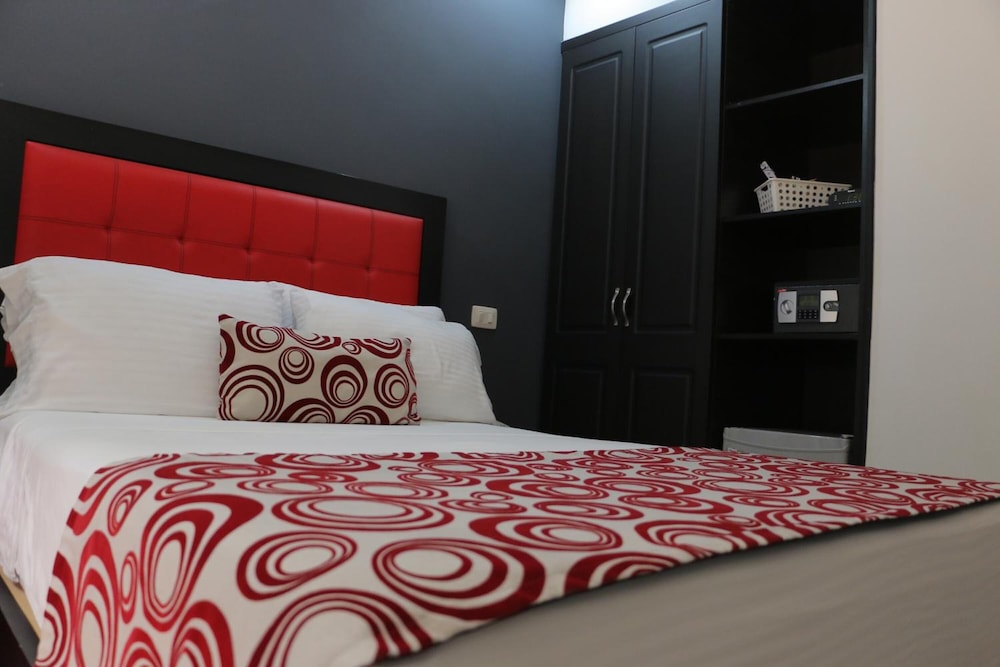 Hotel Merlott Lleras 32/48