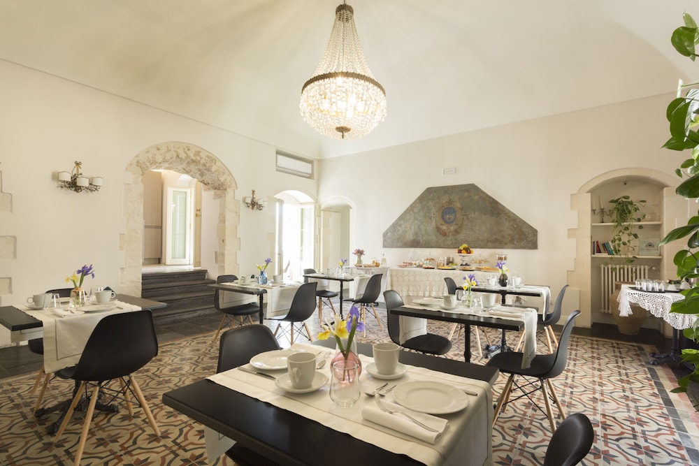 San Carlo Suites 36/50