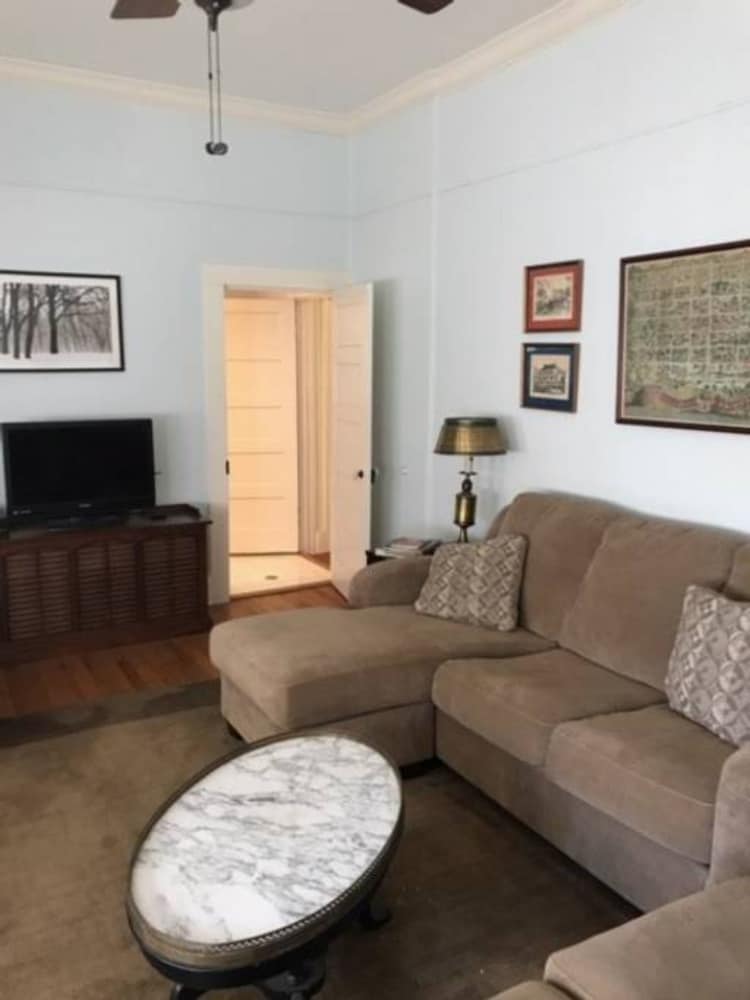 Riverboat Bed & Breakfast 21/43