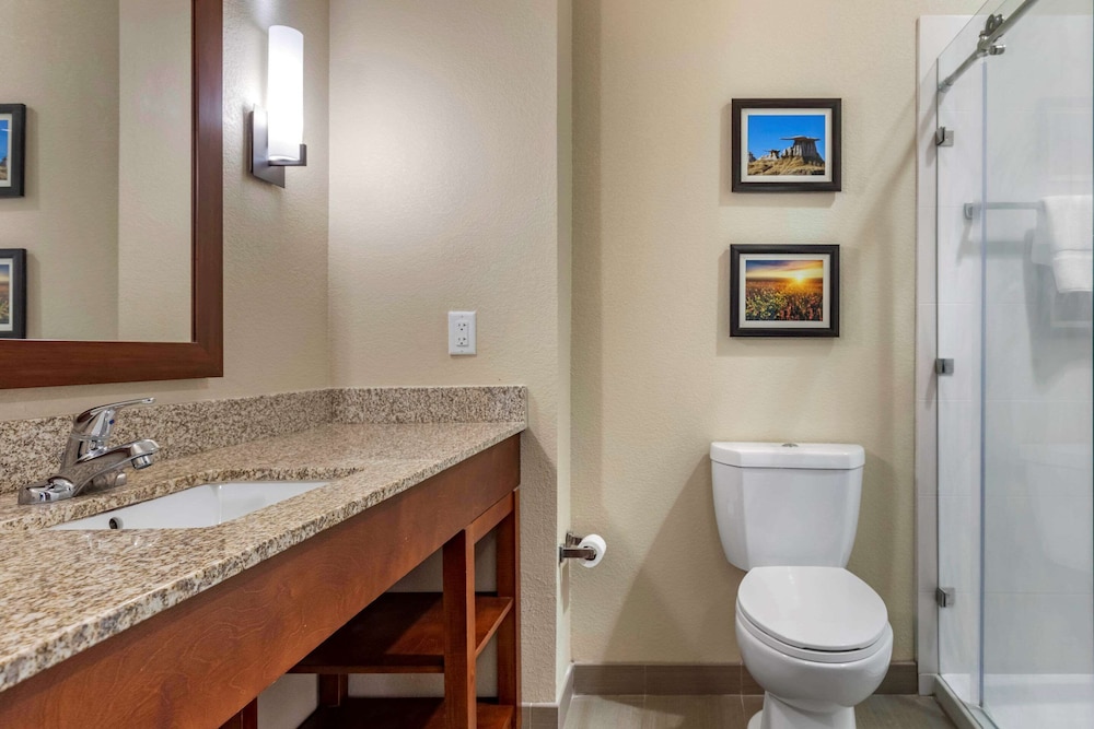 Comfort Inn And Suites Edgewood 8/20