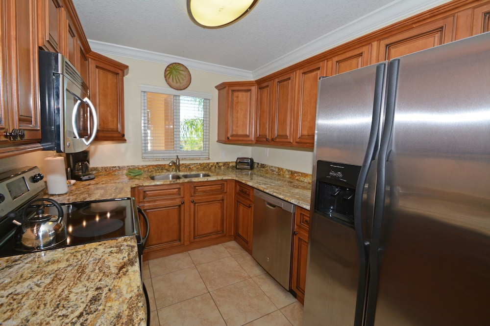 Westwinds Waterfront Resort 28/34