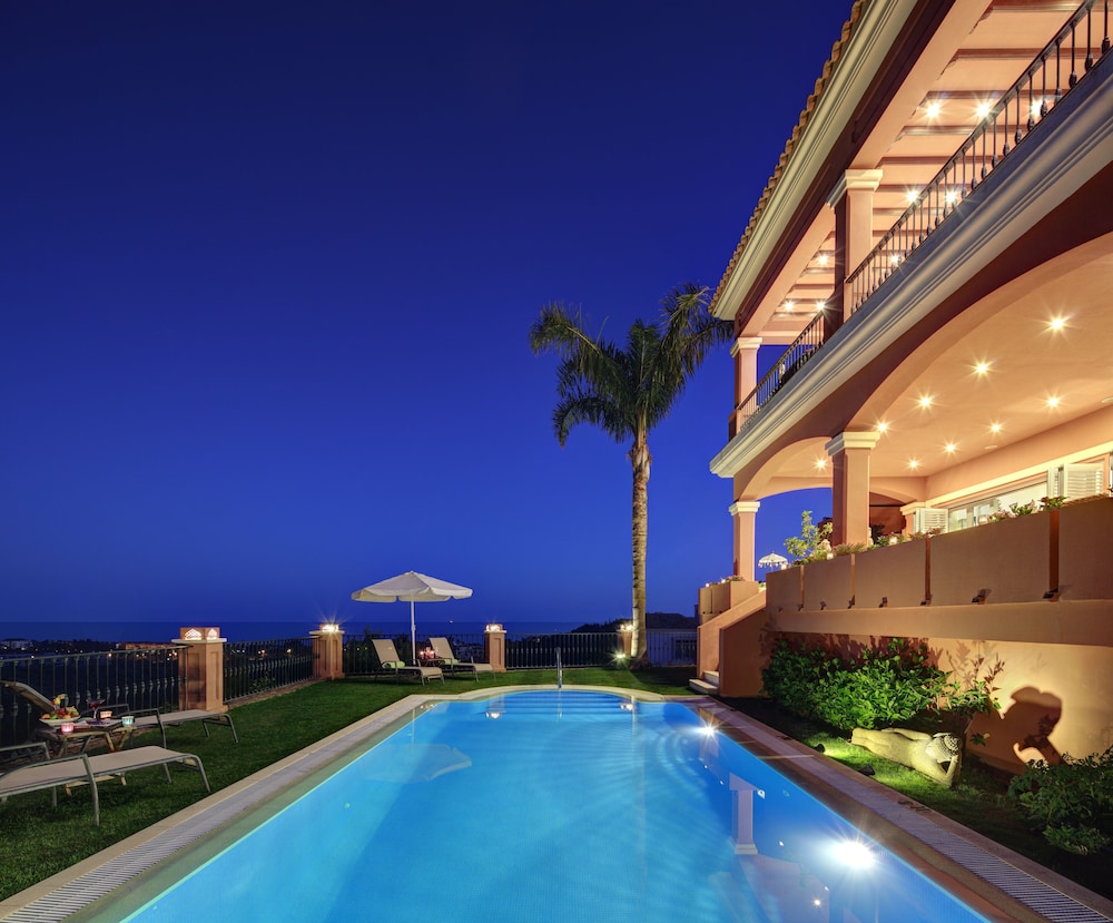 Boutique Hotel Marbella Heights 1/50