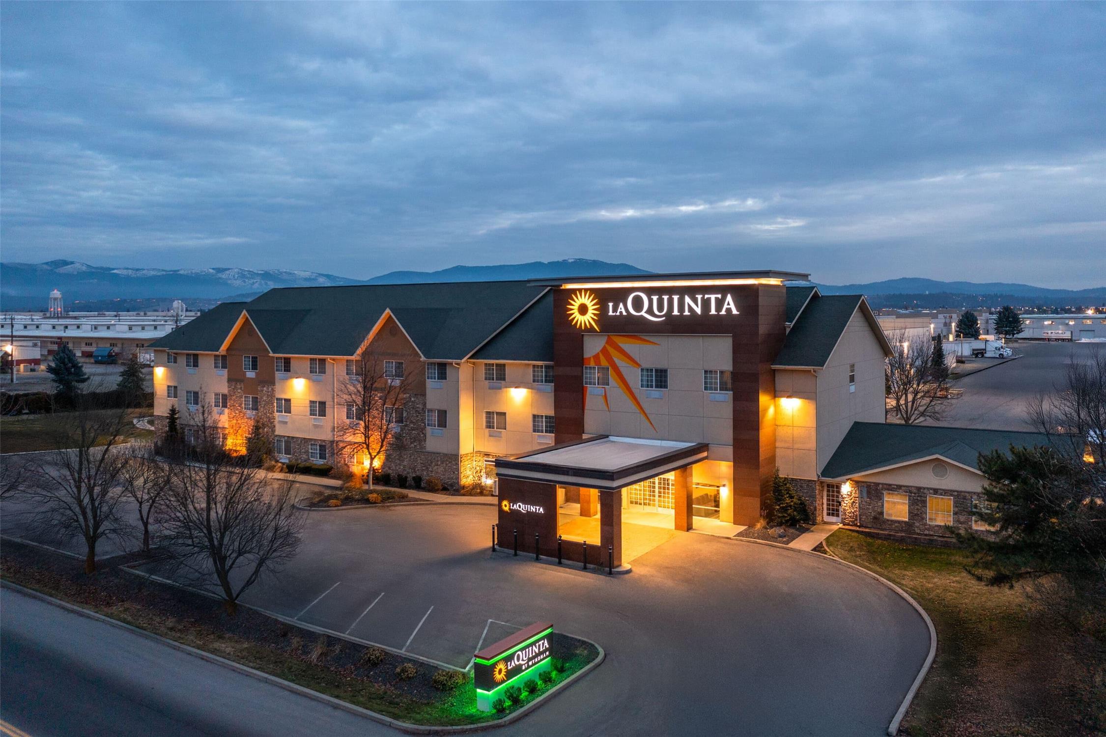 La Quinta Inn & Suites by Wyndham Spokane Valley 1/33