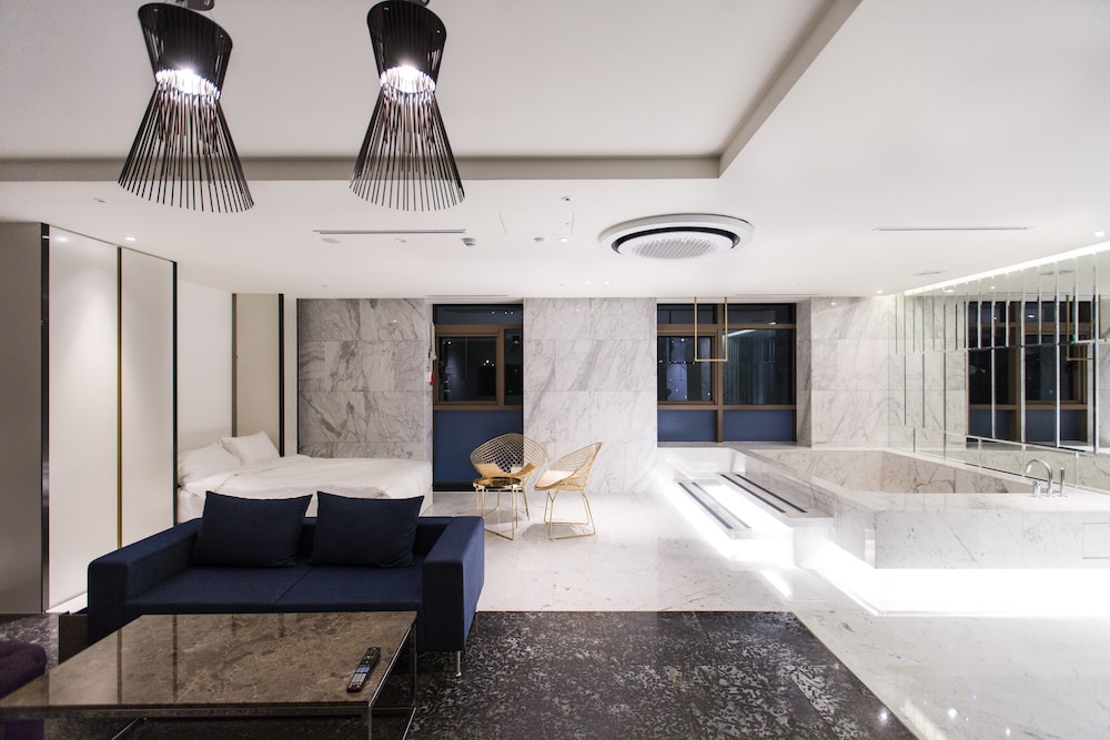 Stay Rak Hotel 58/68