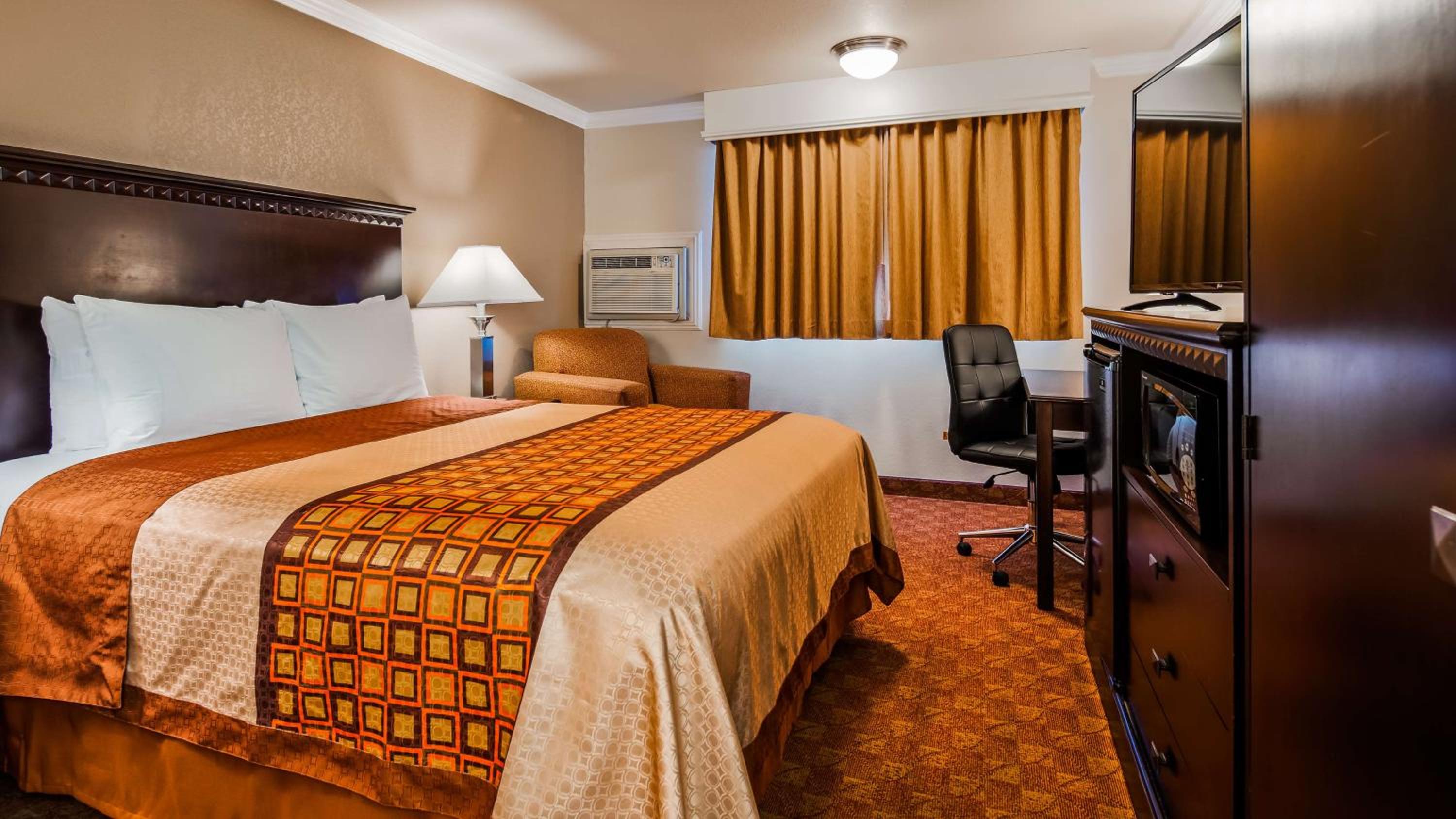 Room, Queen Bed