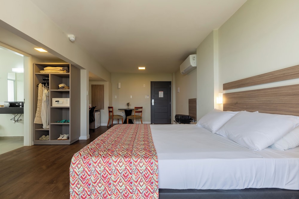 CASTELMAR HOTEL 25/76