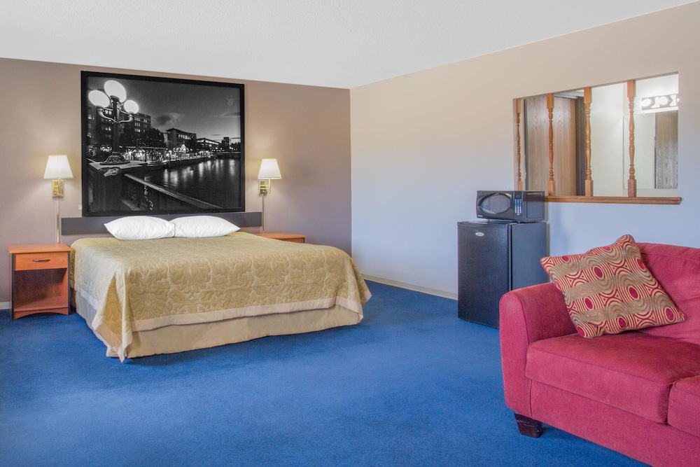 Super 8 by Wyndham Winnemucca NV 19/24