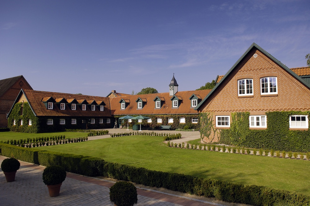 Schloss Luedersburg 42/50