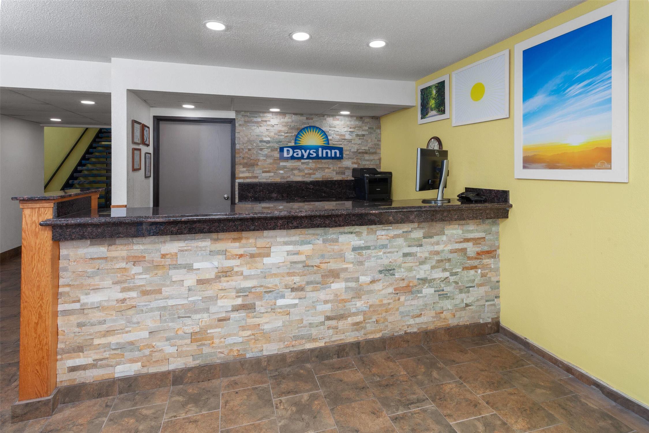 Days Inn by Wyndham Mason City 5/14