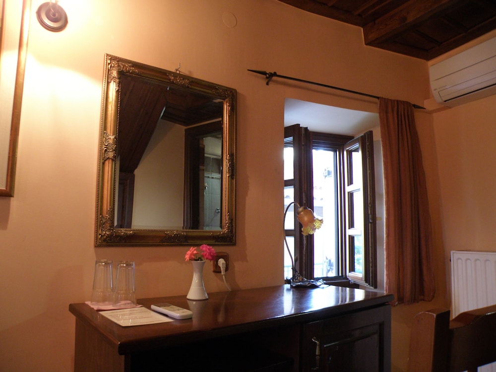 Guesthouse Sotiriou 49/50