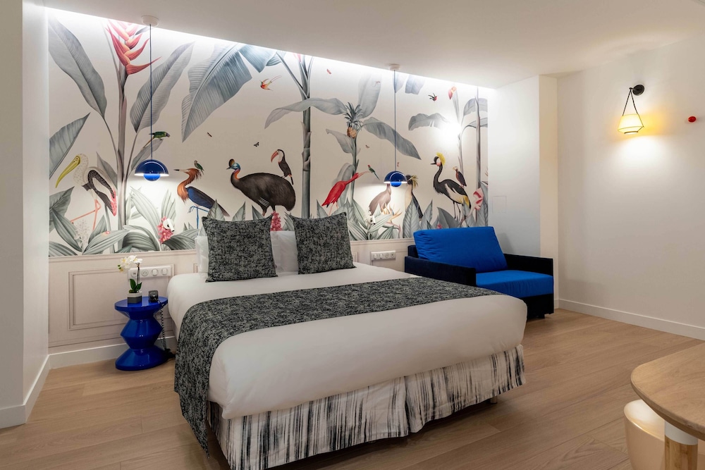 Room, Quadruple