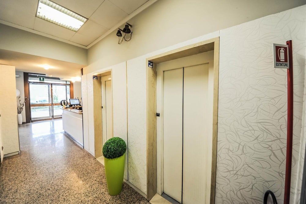 Hotel Brianza 35/58