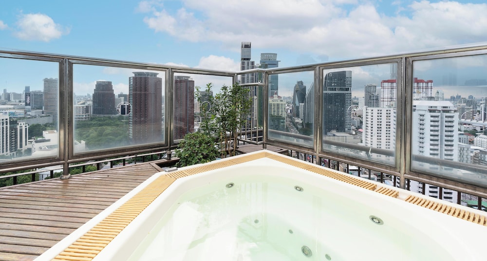 GRAND DIAMOND SUITES 32/71