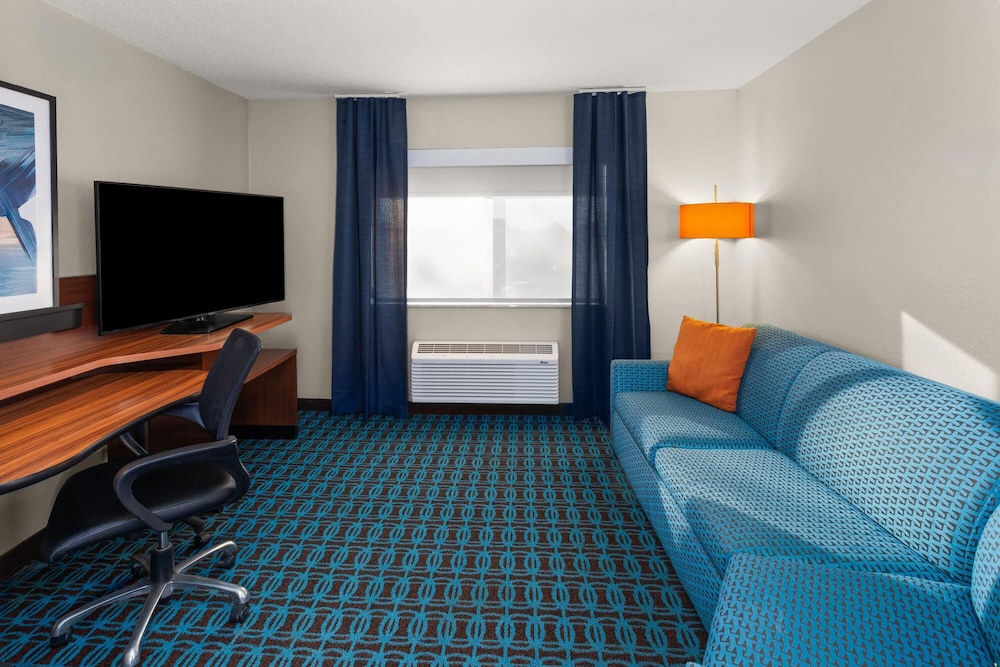 Wingate by Wyndham Oshkosh 38/51