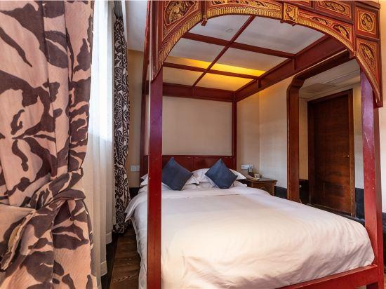 Water, Double Bed, Balcony